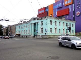 Здание